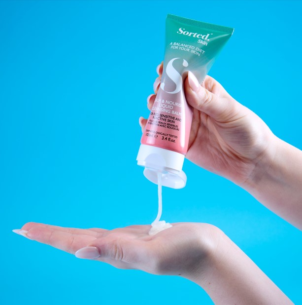 CALM & NOURISH LIQUID CLEANSING BALM